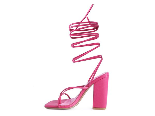 LACE UP BLOCK HEELED SANDAL