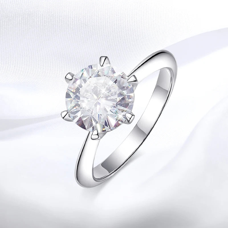 Certified 1-5CT VVS1  Solitare  Engagement Moissanite Ring