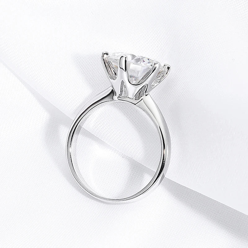 Certified 1-5CT VVS1  Solitare  Engagement Moissanite Ring